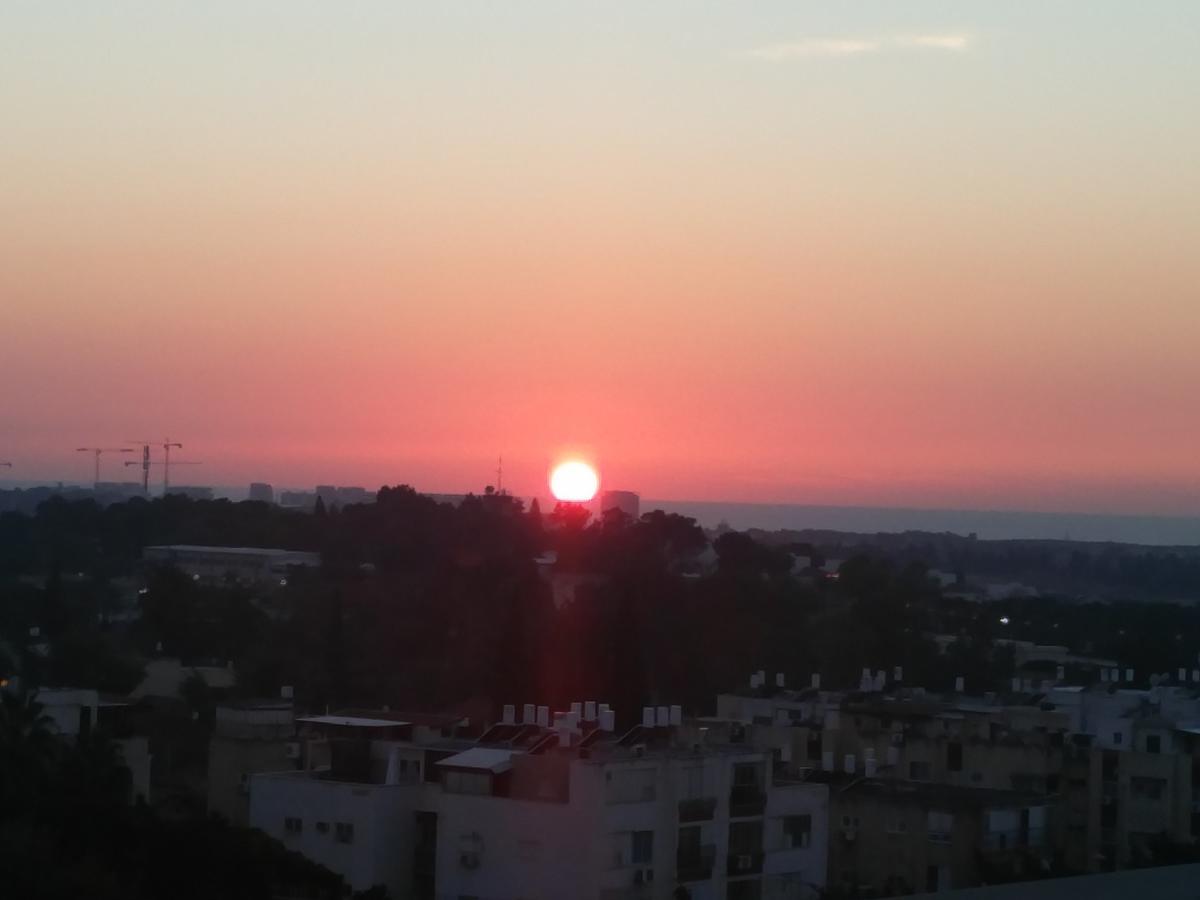 Herzelia Rooftop Special 2 Room Apartment Экстерьер фото